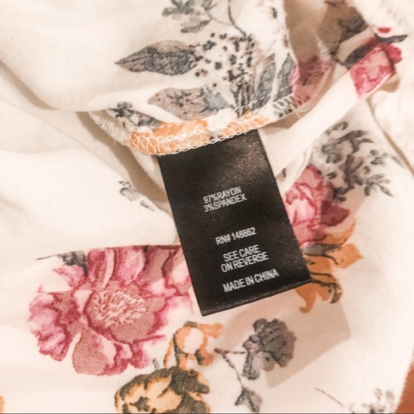 Torrid White Floral Button Up Long Sleeve Blouse 0 - Picture 6 of 7